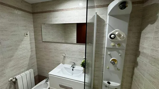 Rooms in El Encinar de los Reyes - photo 3