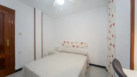 Rooms in Granada - photo 2