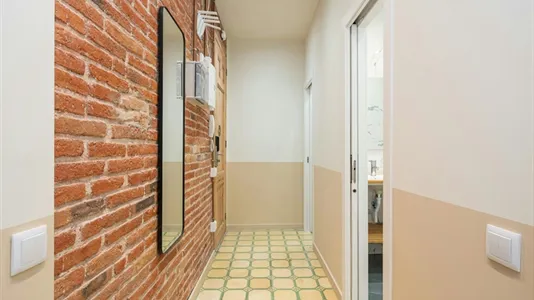 Apartments in Barcelona Eixample - photo 2