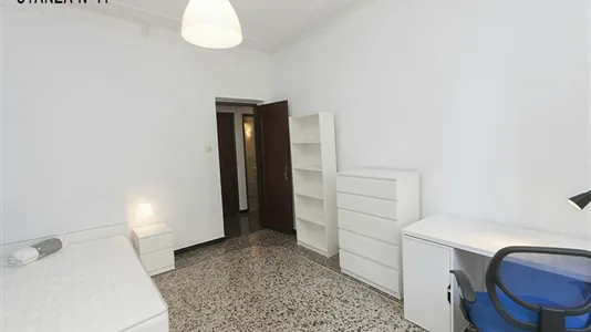 Rooms in Genoa - photo 3