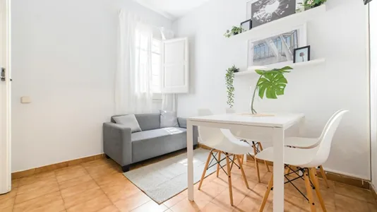 Rooms in Barcelona Eixample - photo 10