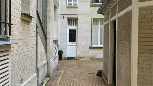 Apartments in Paris 15ème arrondissement - photo 7