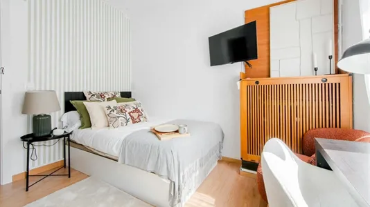 Rooms in Madrid Chamberí - photo 1
