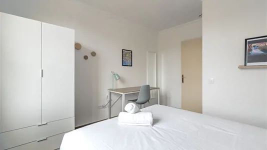 Rooms in Barcelona Eixample - photo 2