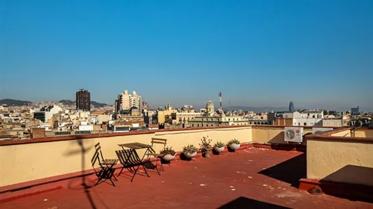 Rooms in Barcelona Ciutat Vella - photo 9