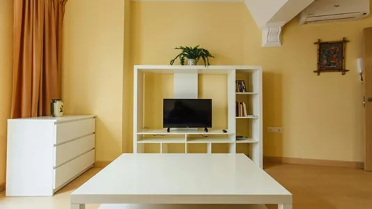 Apartments in El Fontanal - photo 6