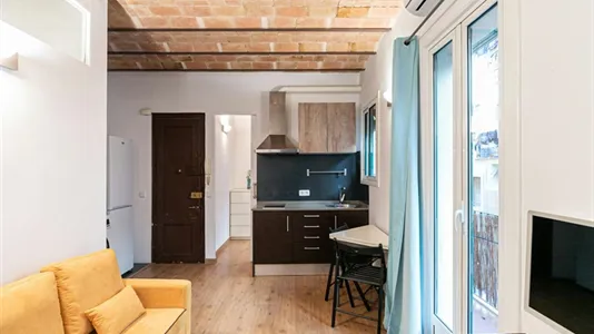 Apartments in Barcelona Ciutat Vella - photo 4