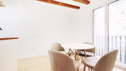 Rooms in Barcelona Sants-Montjuïc - photo 8