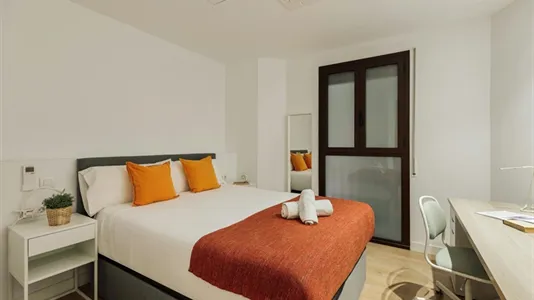 Rooms in Barcelona Eixample - photo 5