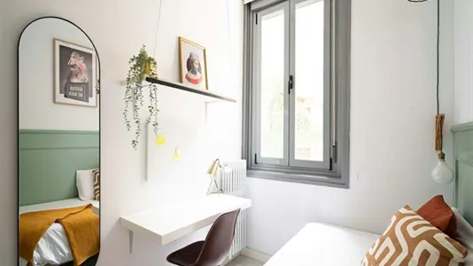 Rooms in Madrid Centro - photo 9