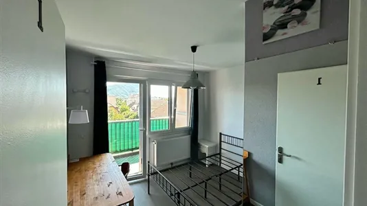 Rooms in Saint-Julien-en-Genevois - photo 2