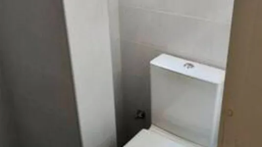 Rooms in Volos - photo 4