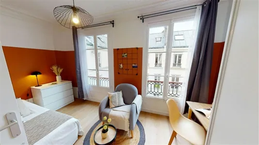 Rooms in Paris 8ème arrondissement - photo 3