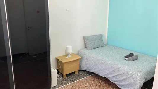 Rooms in Genoa - photo 1