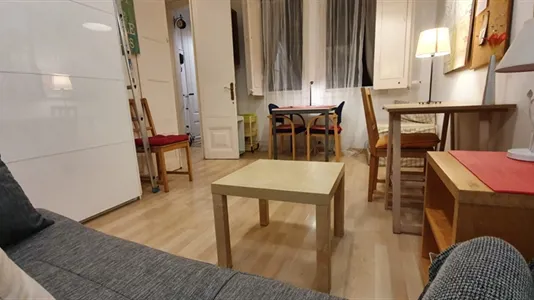 Rooms in Barcelona Ciutat Vella - photo 2
