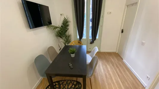 Rooms in Barcelona Ciutat Vella - photo 6