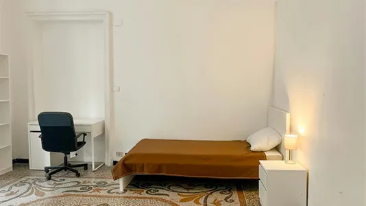 Rooms in Genoa - photo 9