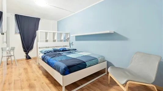 Rooms in Milano Zona 2 - Stazione Centrale, Gorla, Turro, Greco, Crescenzago - photo 1