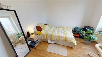 Room for rent in Dijon, Bourgogne-Franche-Comté