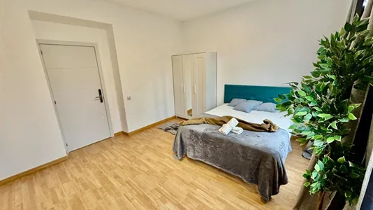 Rooms in Barcelona Eixample - photo 3