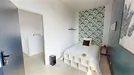 Room for rent, Lille, Hauts-de-France, &lt;span class=&quot;blurred street&quot; onclick=&quot;ProcessAdRequest(13878849)&quot;&gt;&lt;span class=&quot;hint&quot;&gt;See streetname&lt;/span&gt;[xxxxxxxxxxxxx]&lt;/span&gt;