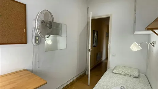 Rooms in Barcelona Gràcia - photo 3