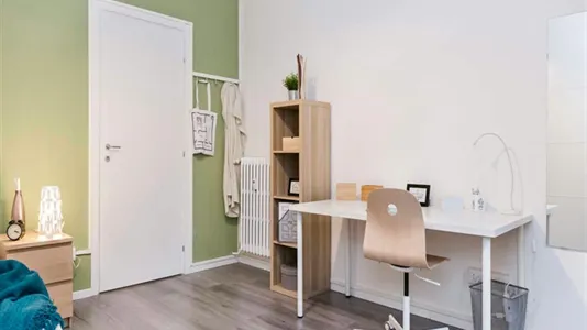 Rooms in Milano Zona 2 - Stazione Centrale, Gorla, Turro, Greco, Crescenzago - photo 4