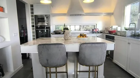 Houses in Canyelles - photo 9