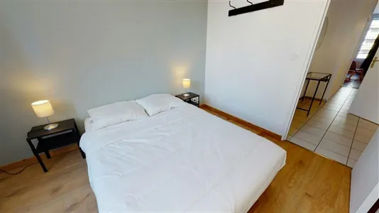 Apartments in Lyon - photo 2