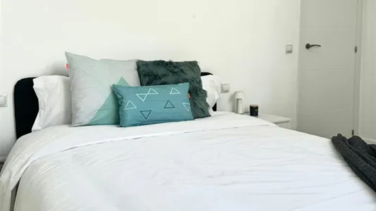 Rooms in Madrid Chamberí - photo 4