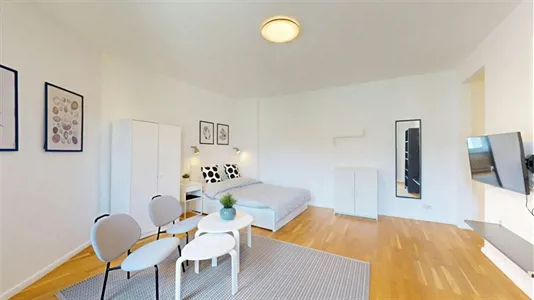 Apartments in Berlin Mitte - photo 2