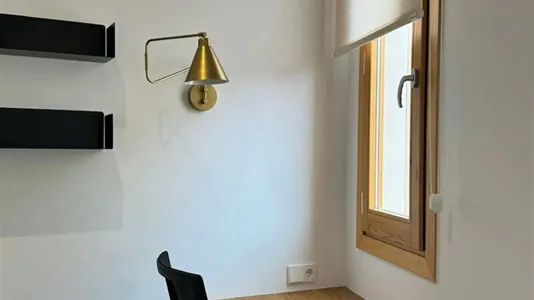 Rooms in Barcelona Eixample - photo 9