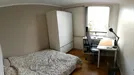 Room for rent, Antony, Île-de-France, &lt;span class=&quot;blurred street&quot; onclick=&quot;ProcessAdRequest(10675679)&quot;&gt;&lt;span class=&quot;hint&quot;&gt;See streetname&lt;/span&gt;[xxxxxxxxxxxxx]&lt;/span&gt;