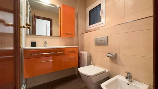 Rooms in Barcelona Eixample - photo 5