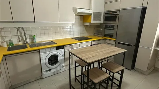 Rooms in Paris 8ème arrondissement - photo 6