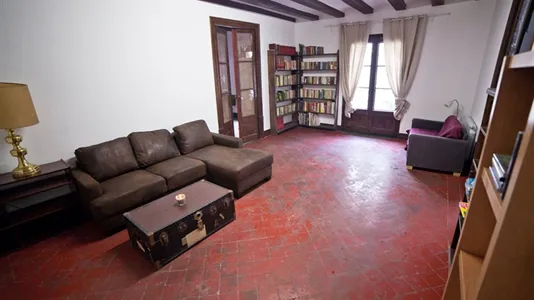 Rooms in Barcelona Ciutat Vella - photo 10