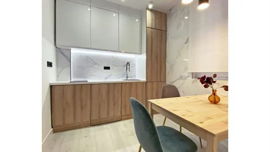 Rooms in Madrid Centro - photo 9