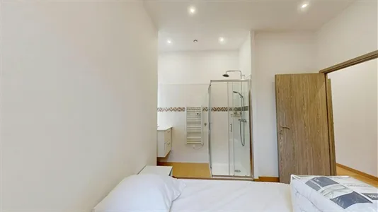 Apartments in Lyon - photo 6