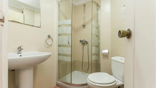 Rooms in Málaga - photo 9