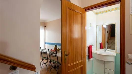 Houses in Location is not specified - photo 9