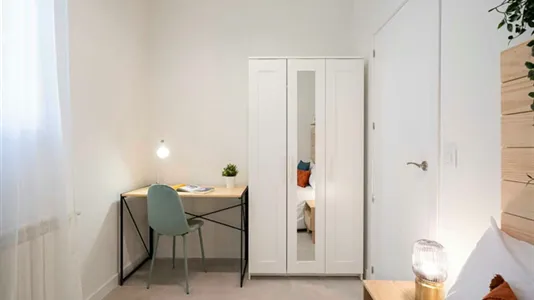 Rooms in Madrid Chamberí - photo 4