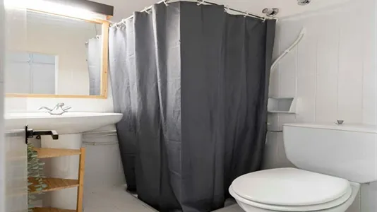 Rooms in Madrid Centro - photo 5