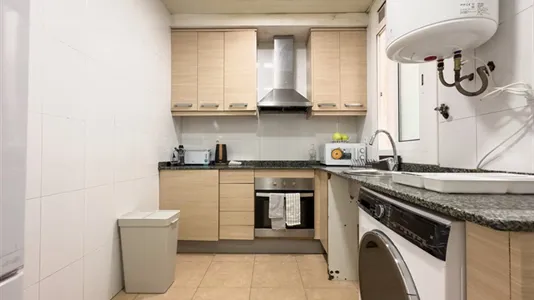 Rooms in Barcelona Ciutat Vella - photo 7