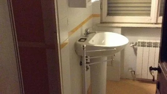 Rooms in Roma Municipio VIII – Appia Antica - photo 4