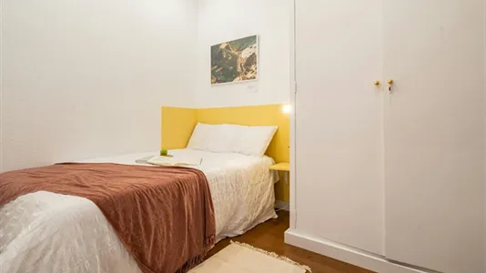 Rooms in Barcelona Ciutat Vella - photo 1