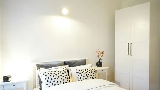 Rooms in Madrid Retiro - photo 9