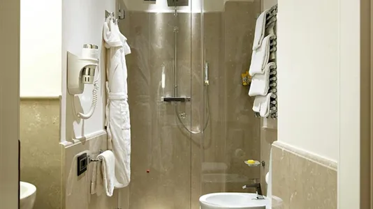 Rooms in Florence - photo 5