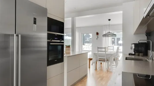 Houses in Upplands Väsby - photo 14