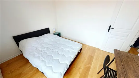 Rooms in Clermont-Ferrand - photo 3
