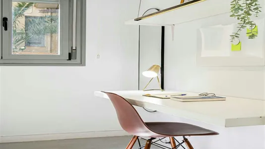 Rooms in Madrid Centro - photo 8